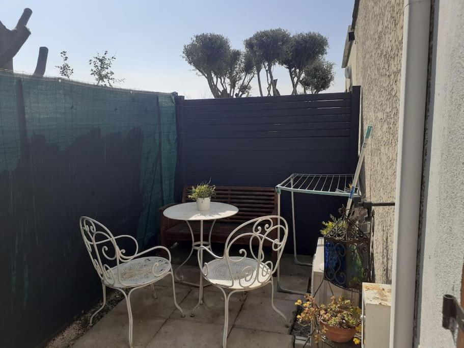 Studio- Terrasse -Place De Parking Prive 马赛 外观 照片